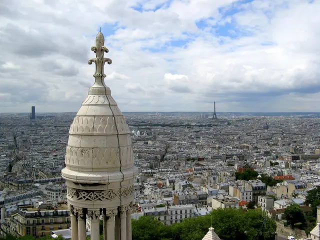 Bangkok Conundrum: Prosperous City Witnessing a Struggle to Match Income with Rising Expenses