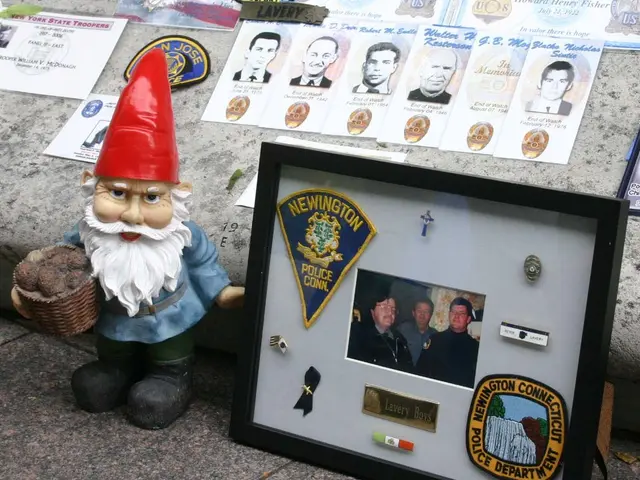 Strategies for amplifying your pension by £33,000 through yearly Christmas contributions