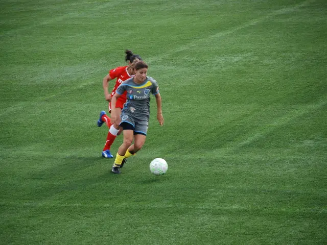 Which sports organizations have the highest proportion of female leaders?