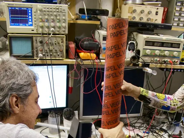 Business Experiences Decline for Flowing Cloud During Initial Half of 2025