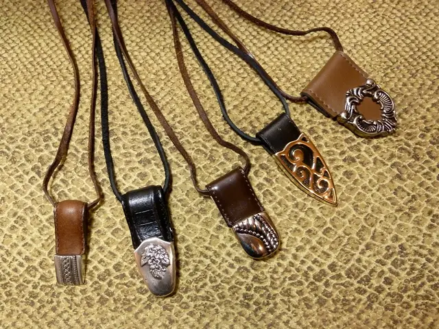 Ministry clarifies the concept of unique-colored safety belts' significance